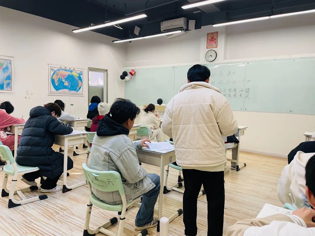 今日开考！新学高考学校同步进行四川省2025年新高考适应性演练测试→